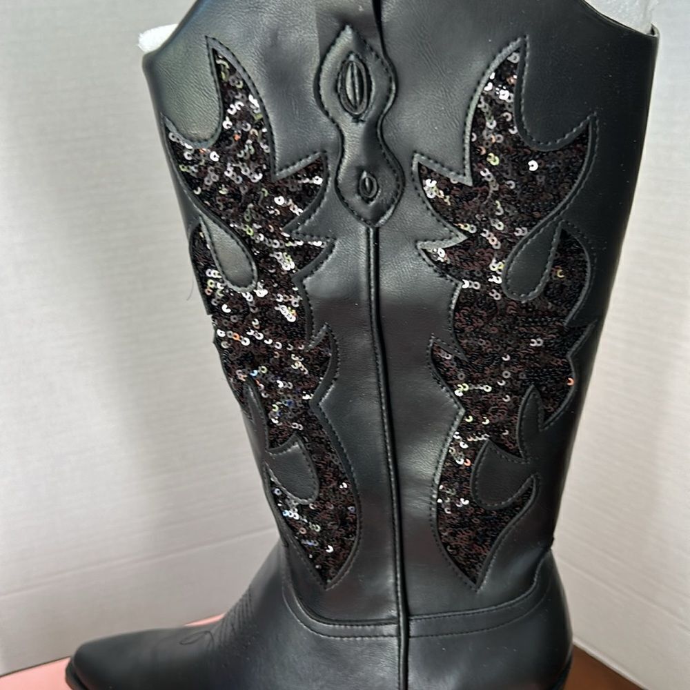 Wild Pair Black Cowboy Boots - Picture 2 of 8